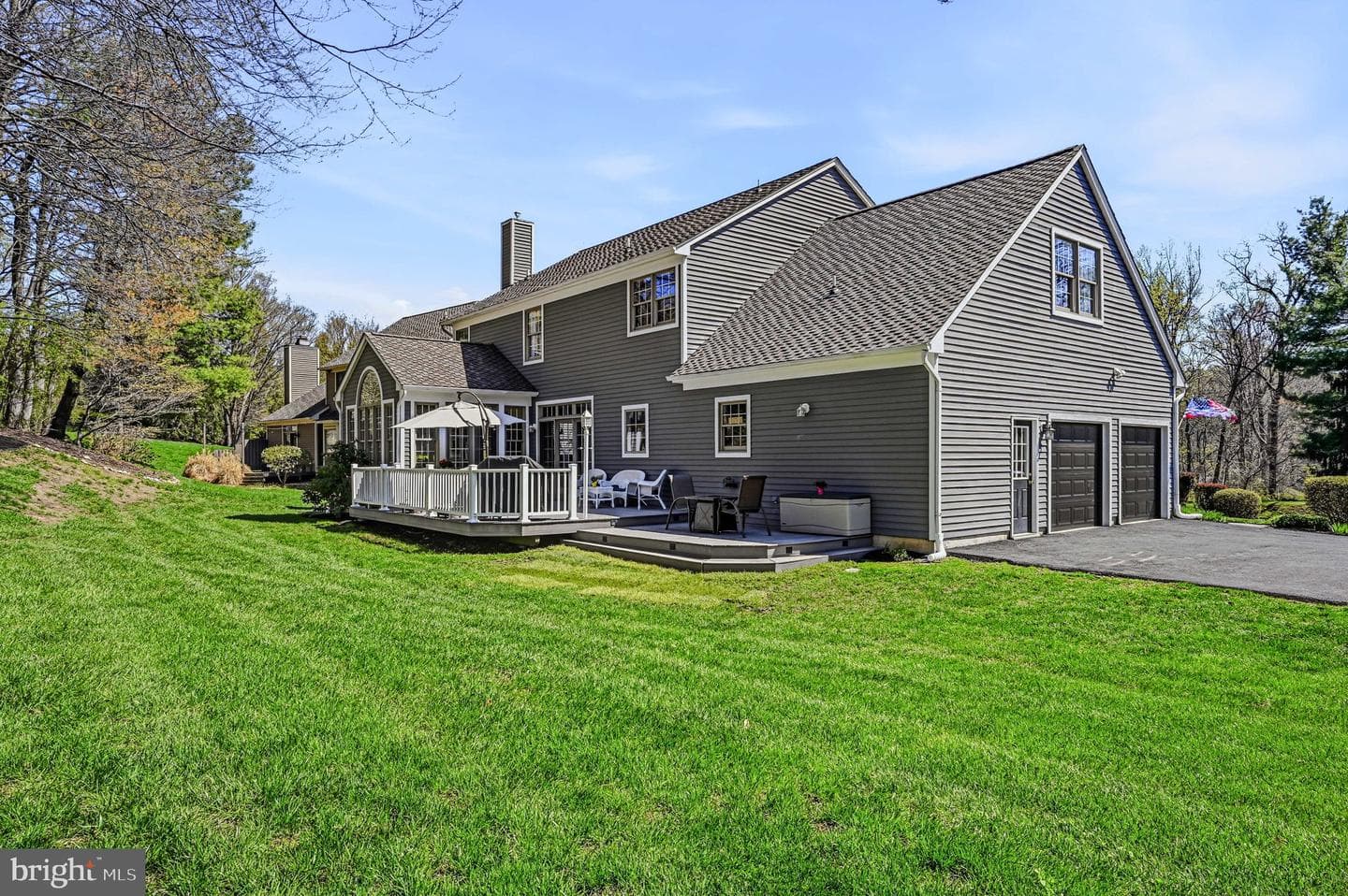 1045 Saint Georges Lane photo 47