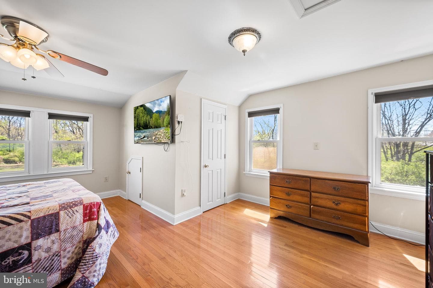 1356 S Hanover Street photo 21