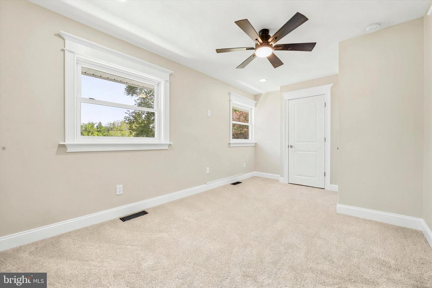 1376 College Hill Drive photo 18