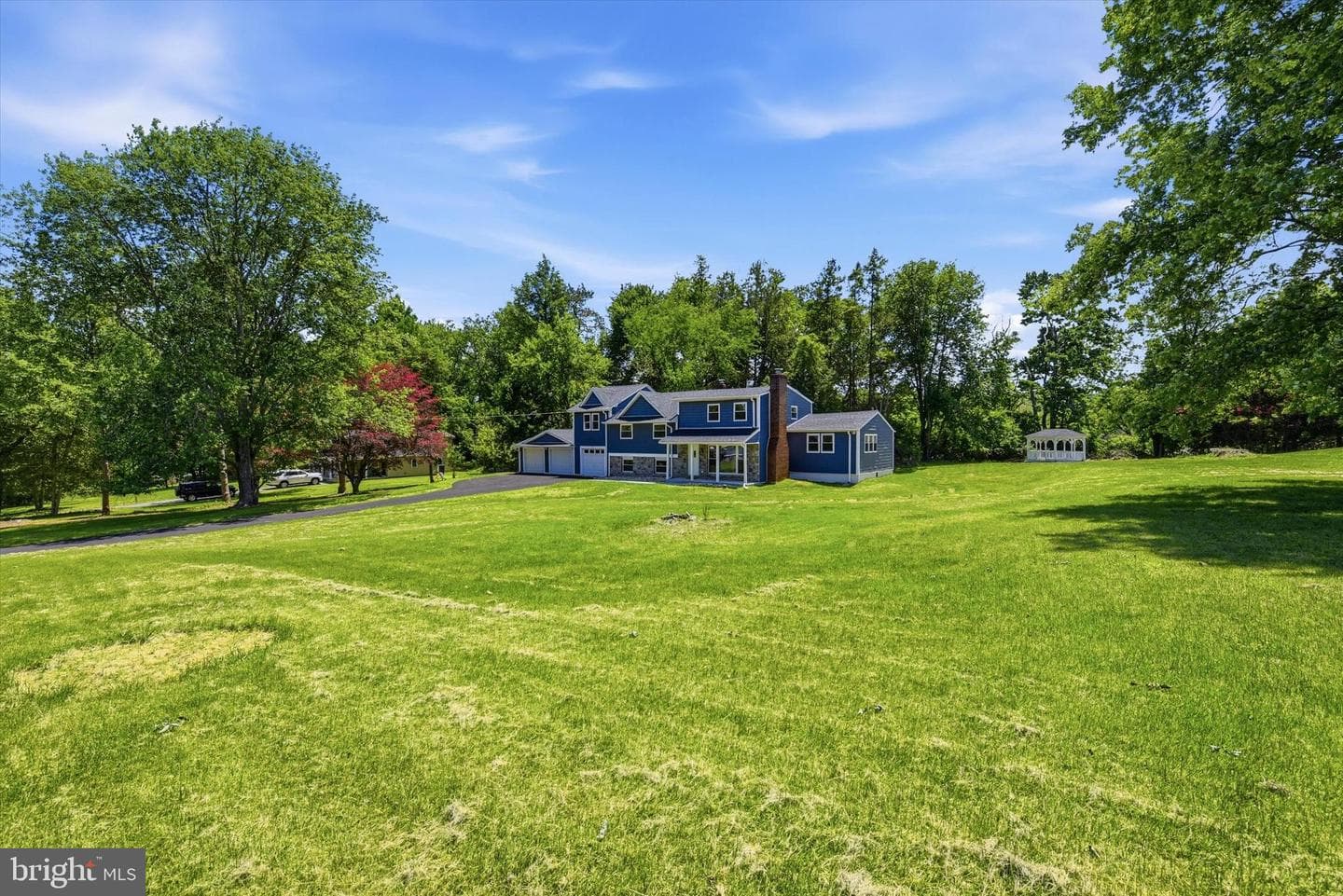 1376 College Hill Drive photo 3