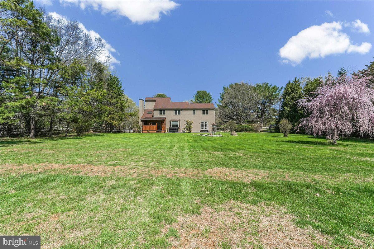 100 Chapel Drive photo 41