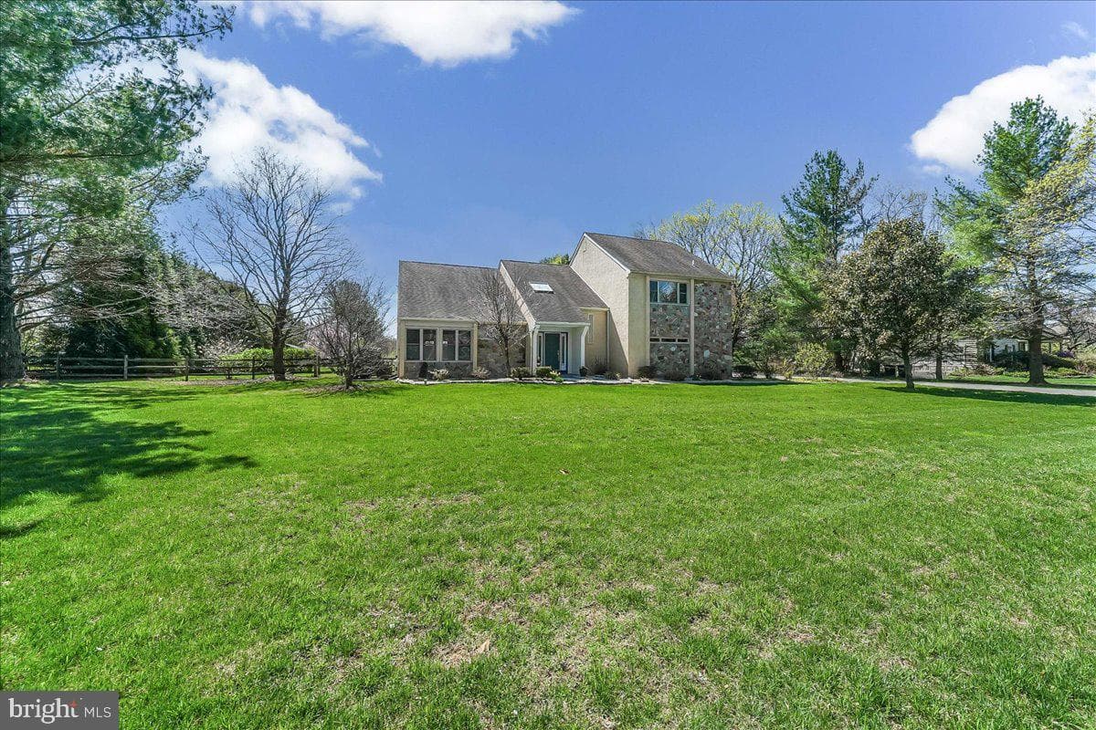100 Chapel Drive photo 46