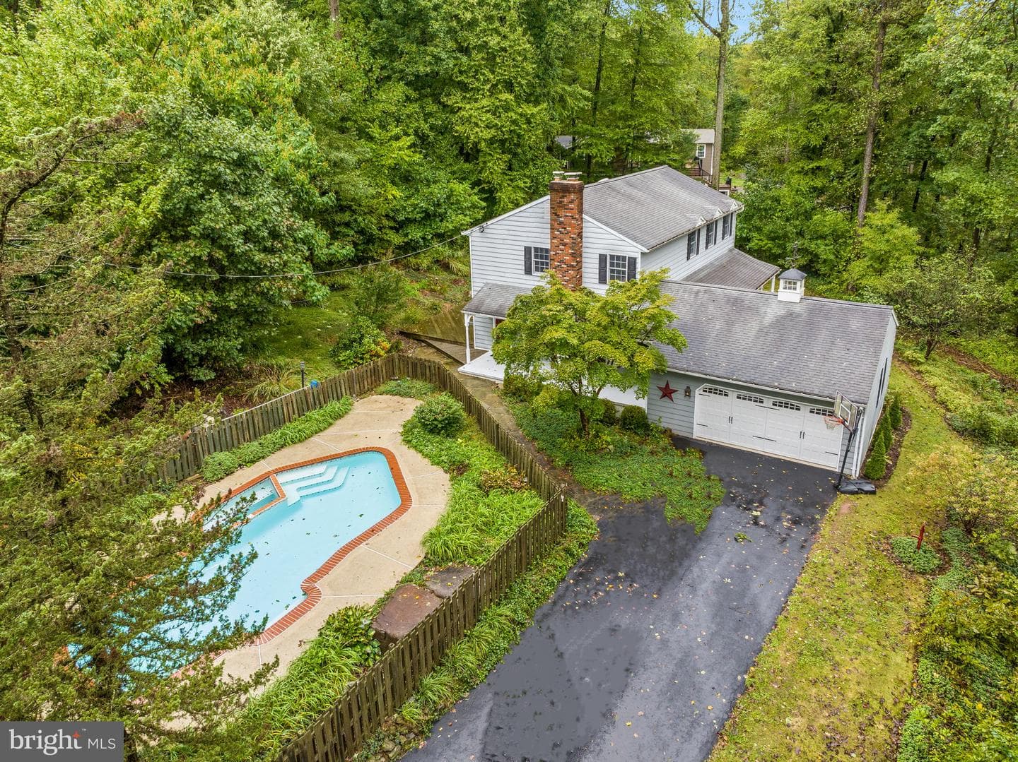 2463 Jones Road photo 2