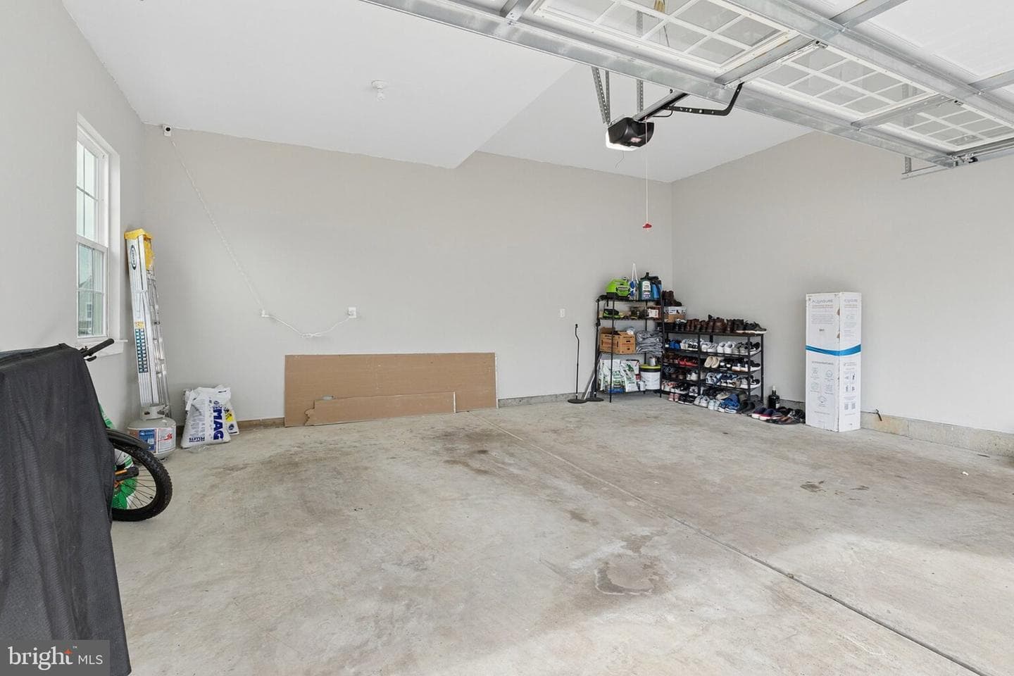 231 Sloan Drive photo 38