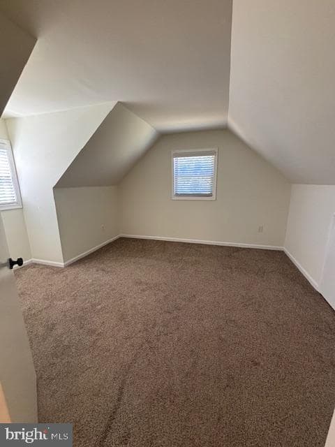 912 Greenwood Circle photo 9