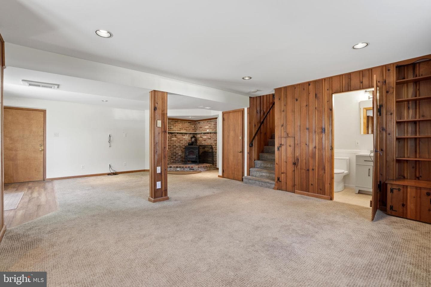 56 Cobblestone Drive photo 17