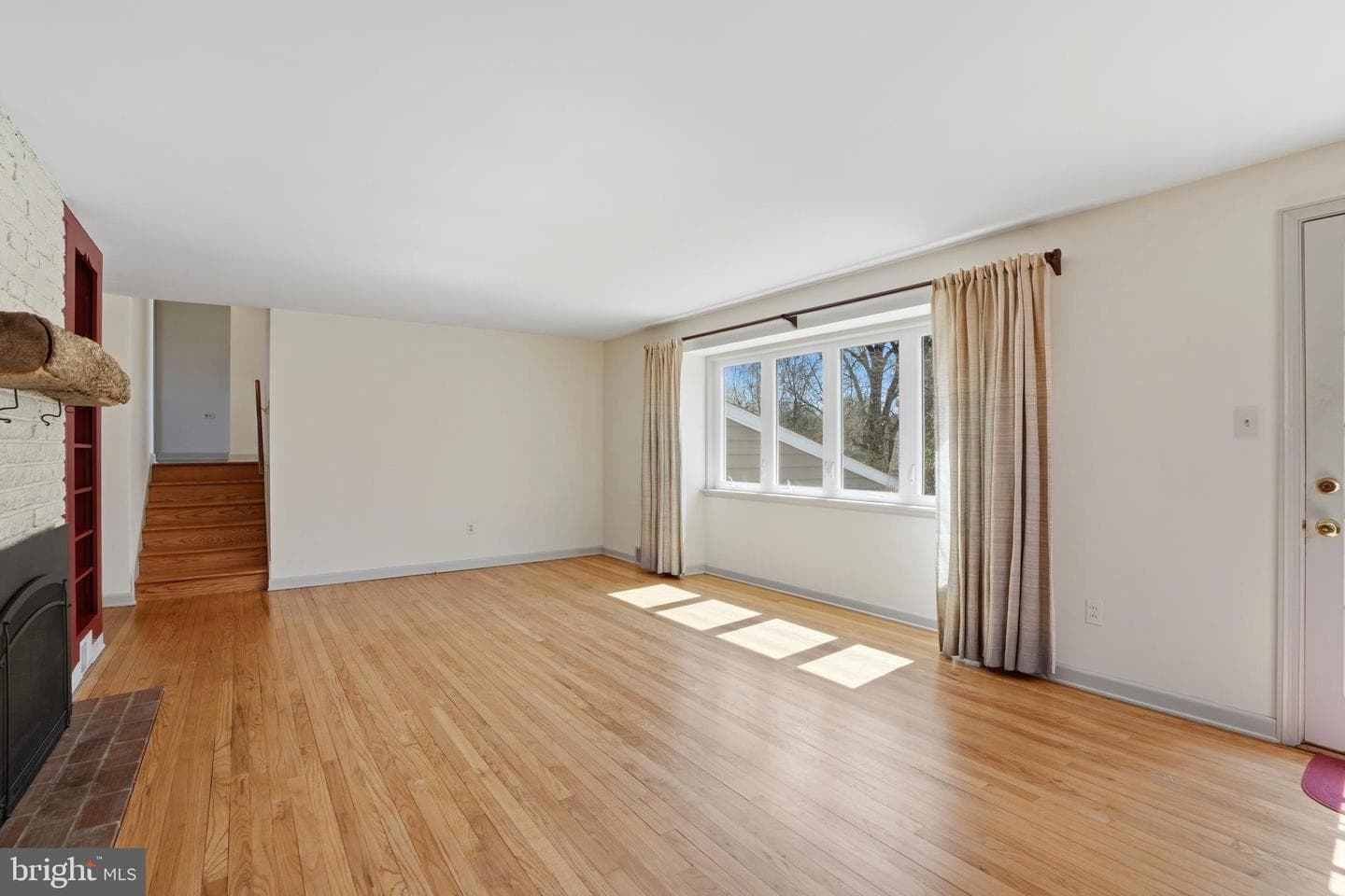 56 Cobblestone Drive photo 5