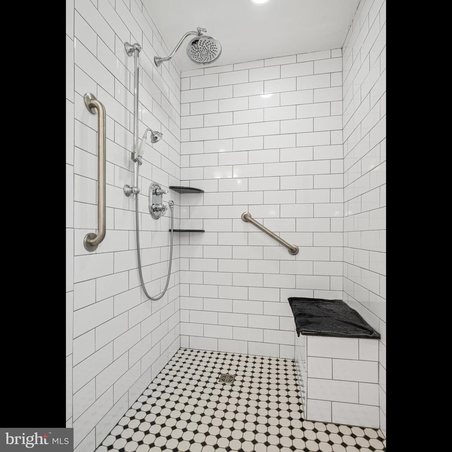 819 W Miner Street photo 11