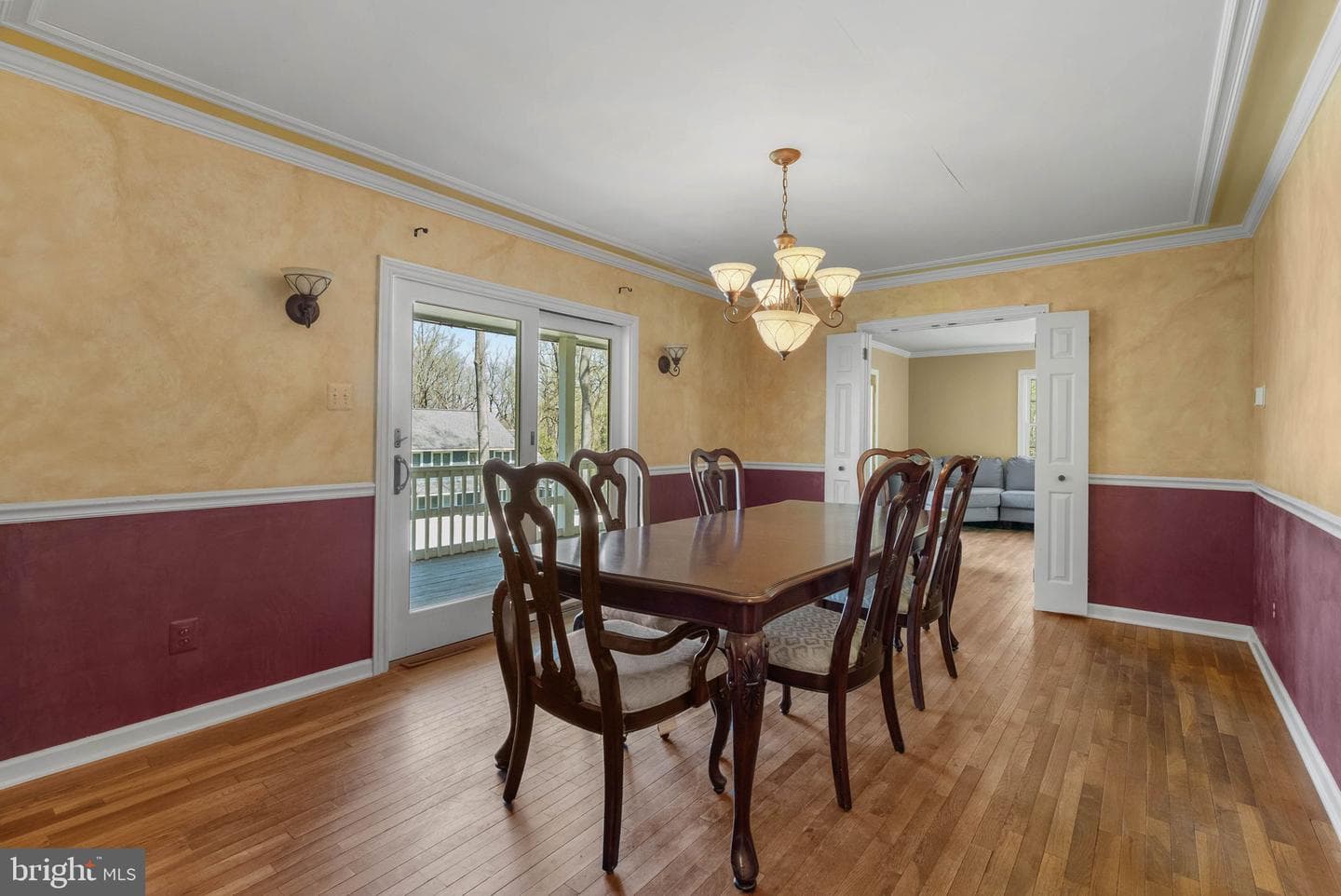 150 Continental Dr photo 15