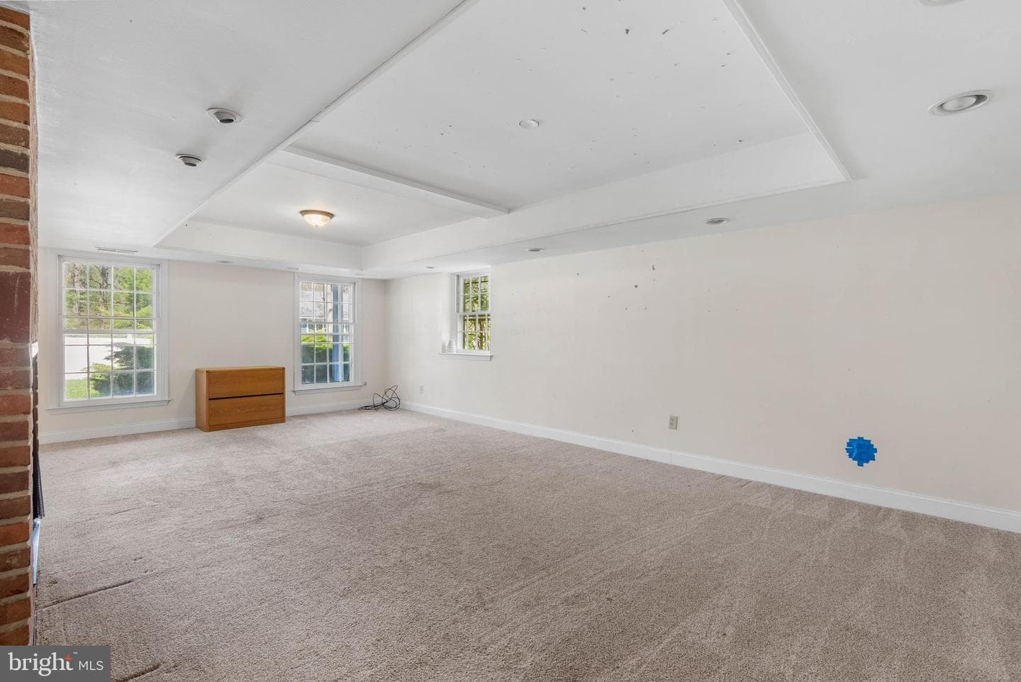 150 Continental Dr photo 21