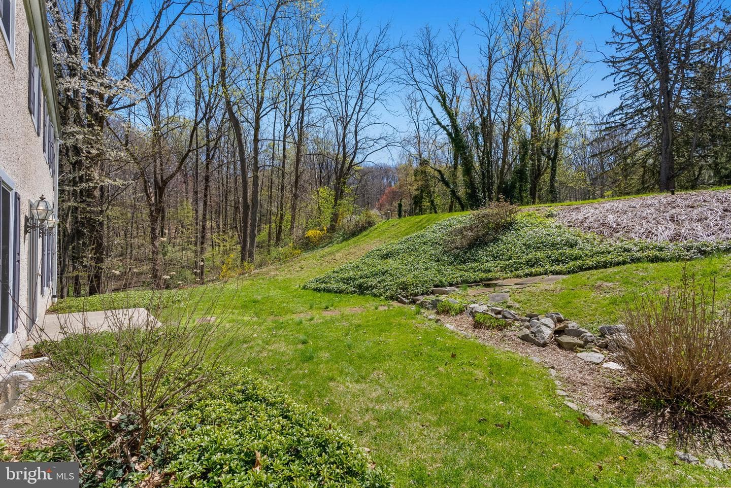 150 Continental Dr photo 5