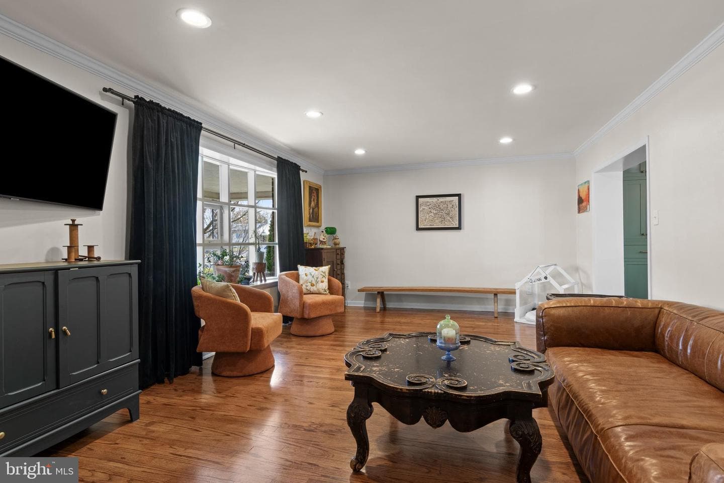 502 Ridge Avenue photo 8