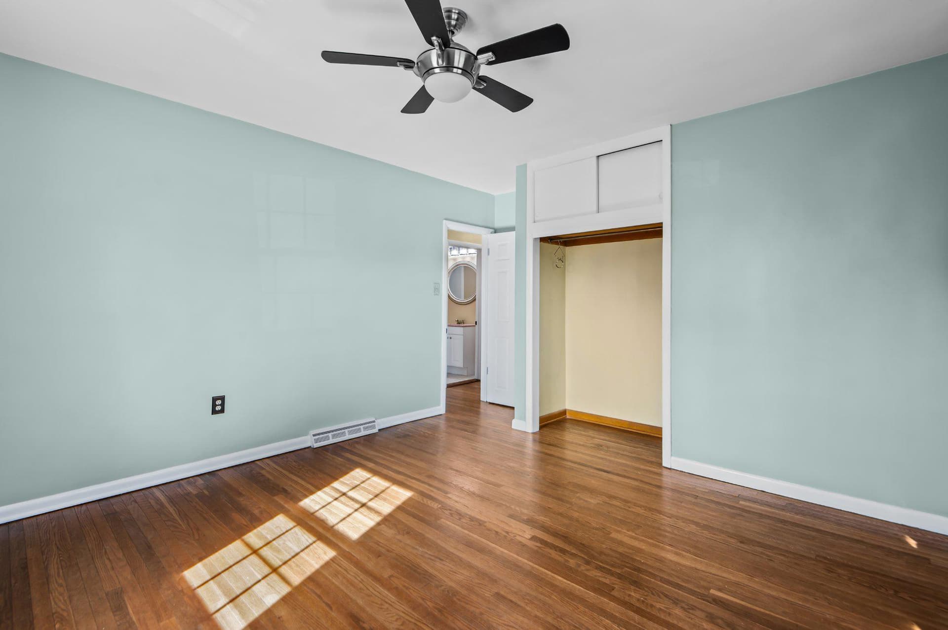 1416 Horseshoe Pike photo 13