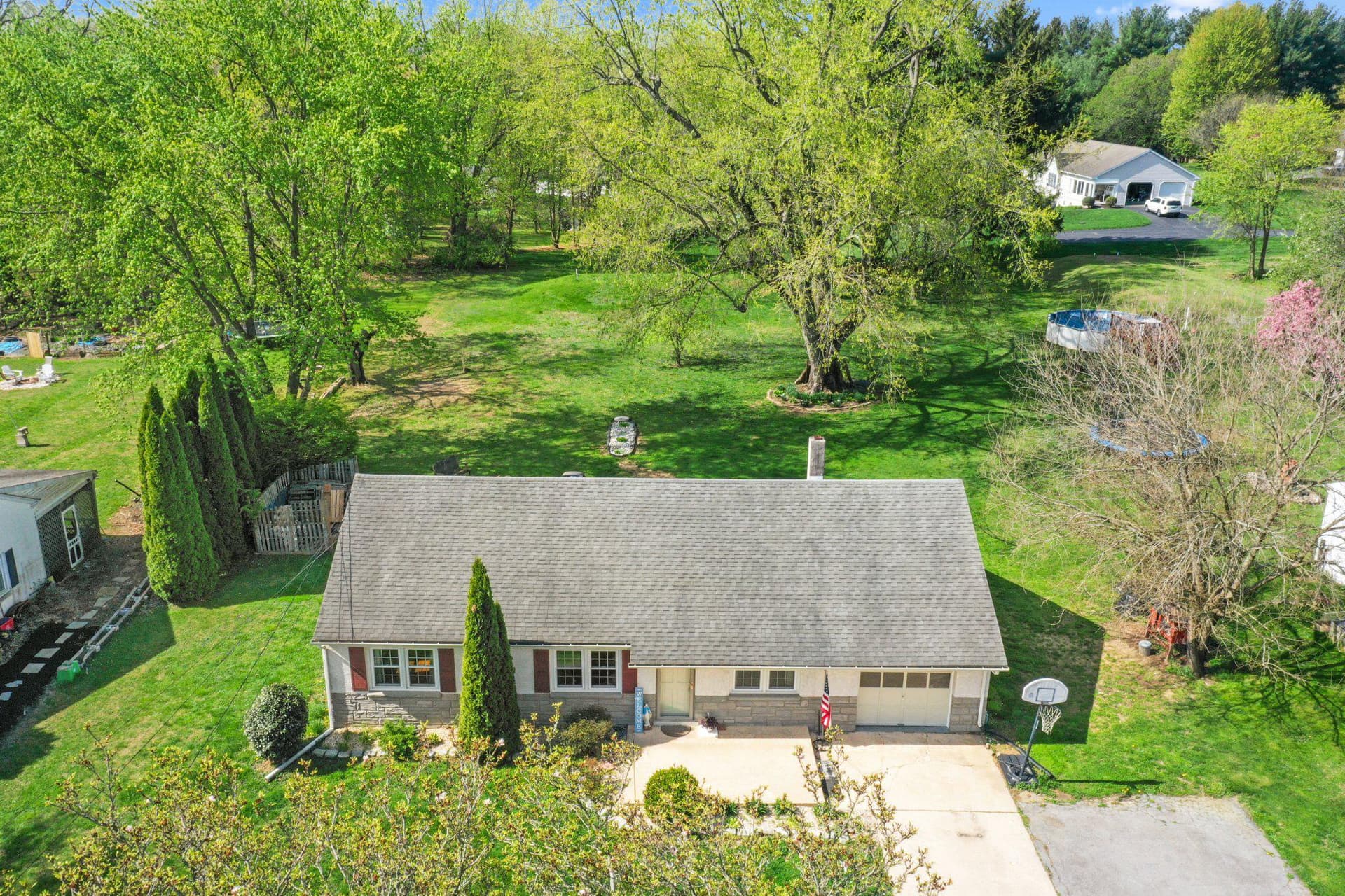 1416 Horseshoe Pike photo 3
