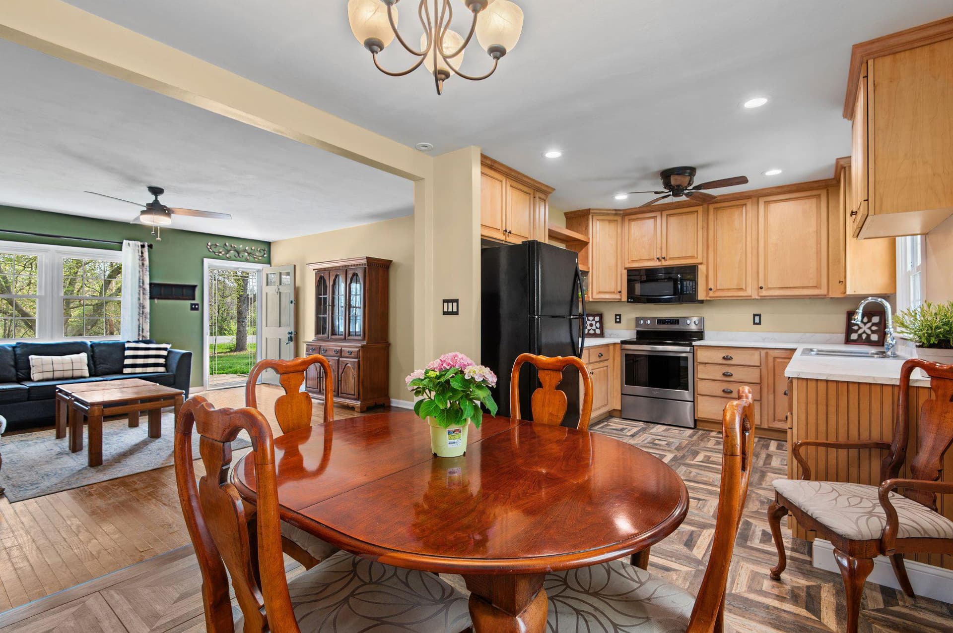 1416 Horseshoe Pike photo 8