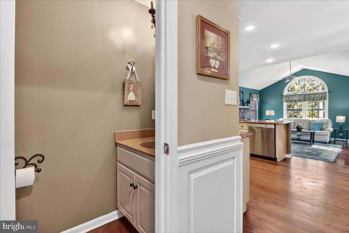 2 Parkside Drive photo 10