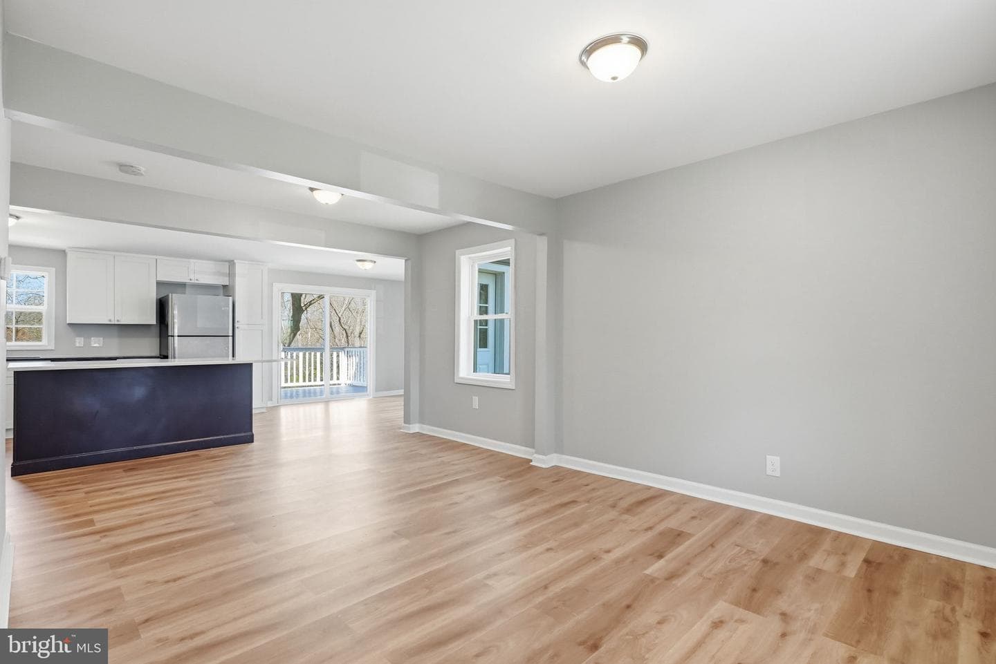 123 E Harmony Road photo 11