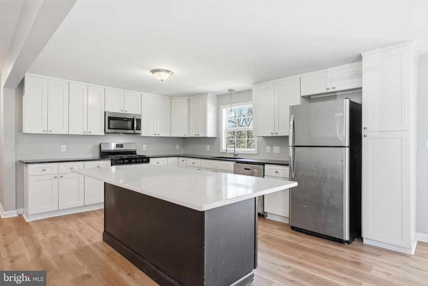 123 E Harmony Road photo 14