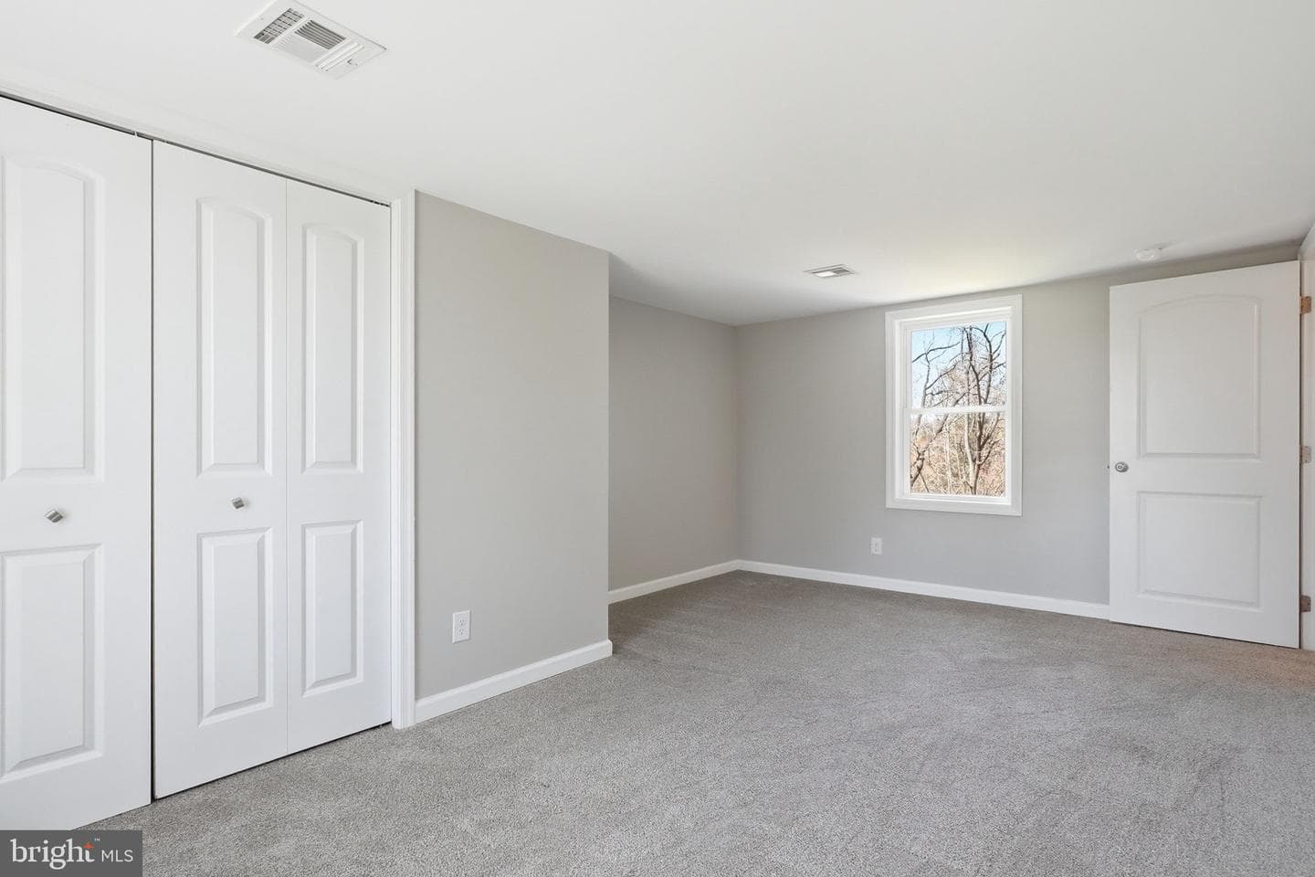 123 E Harmony Road photo 33