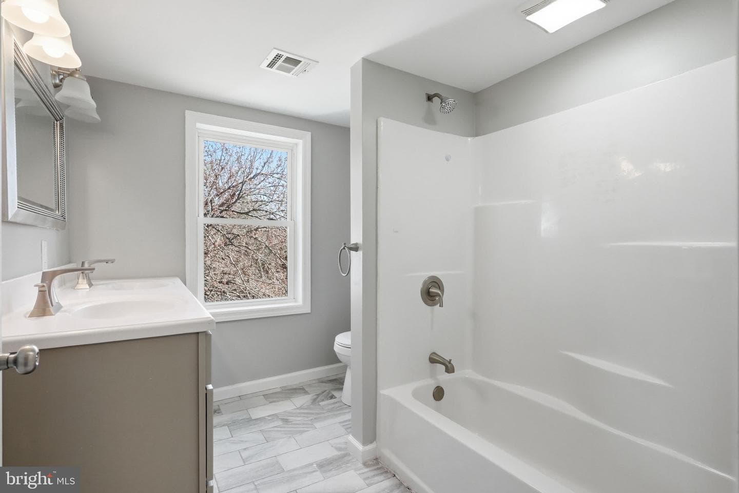123 E Harmony Road photo 36