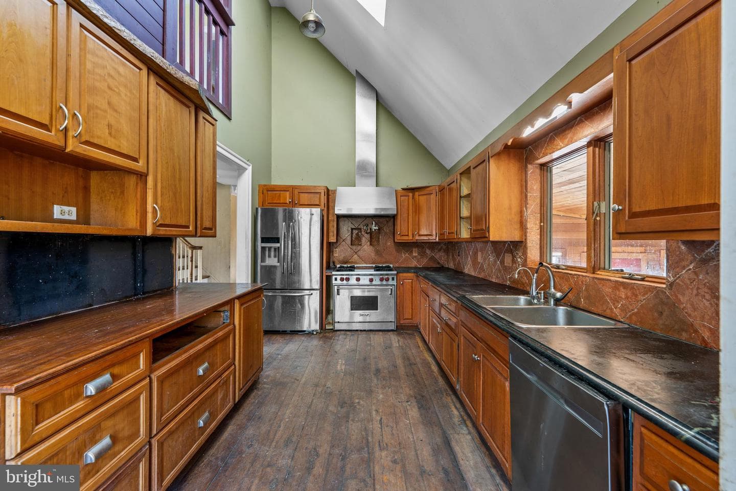 1728 Valley Lane photo 15