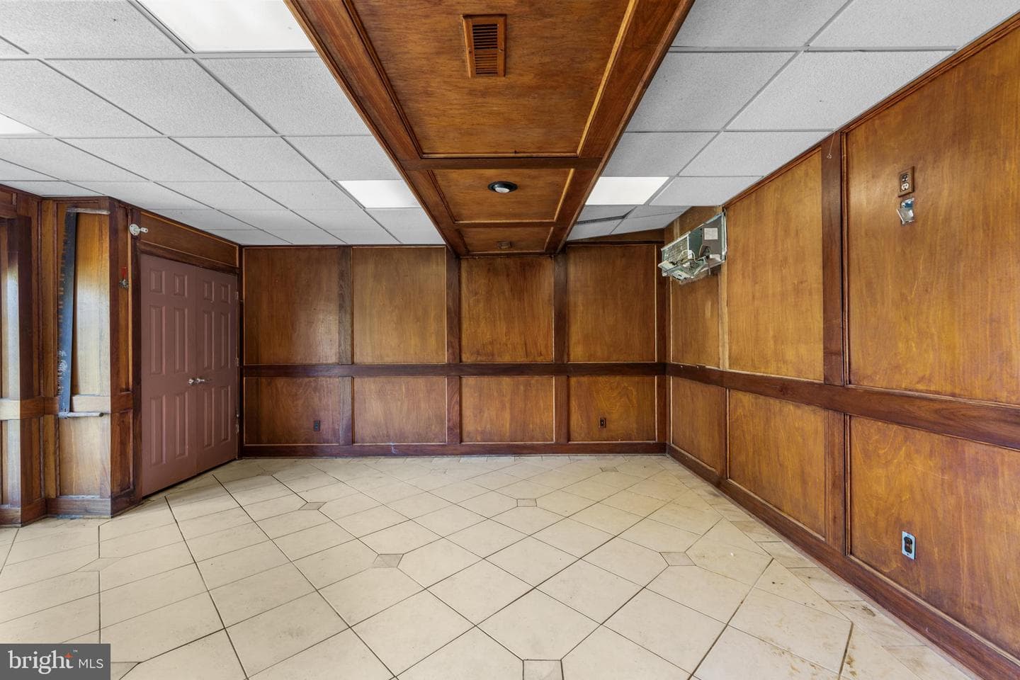 1728 Valley Lane photo 28