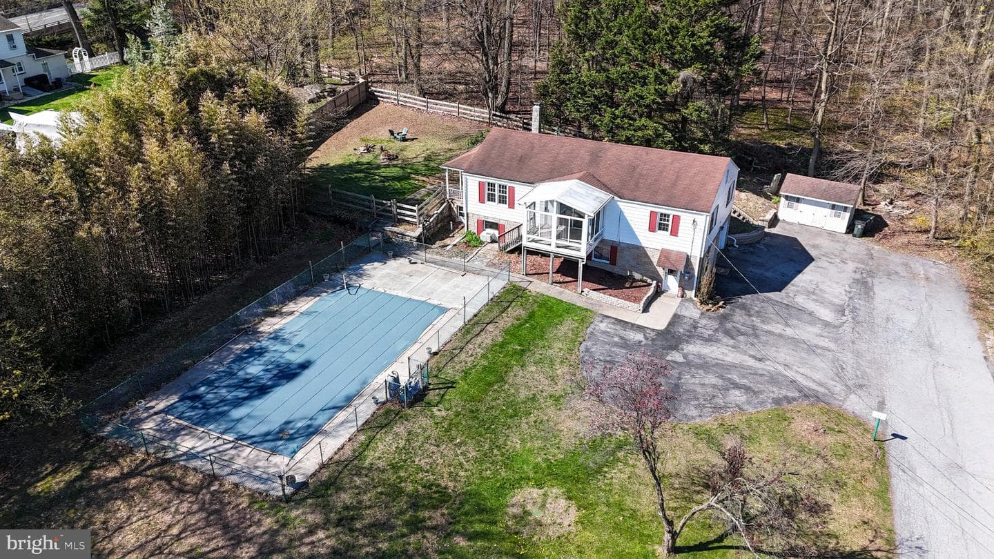 2512 Grandview Road photo 3