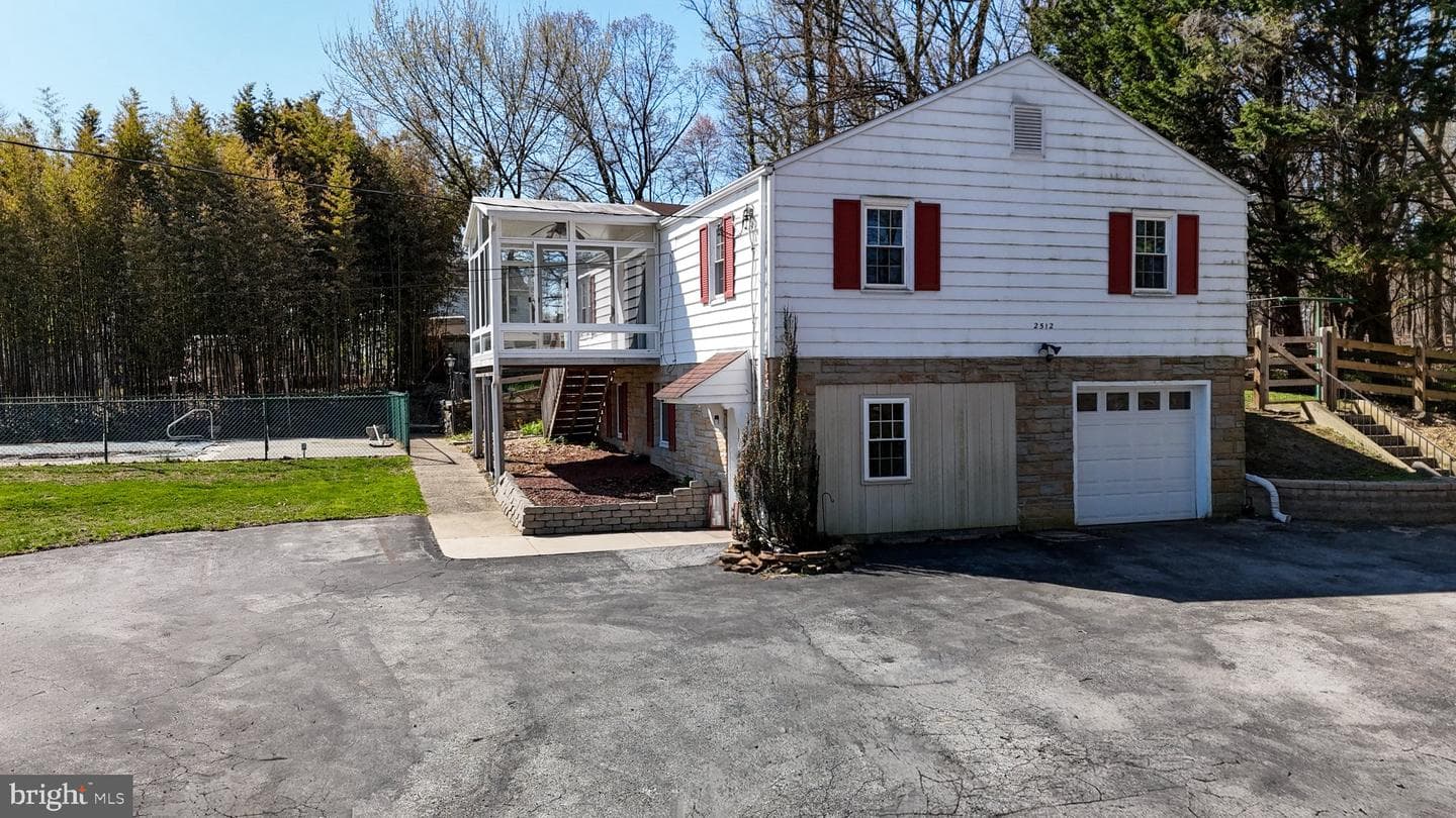 2512 Grandview Road photo 9
