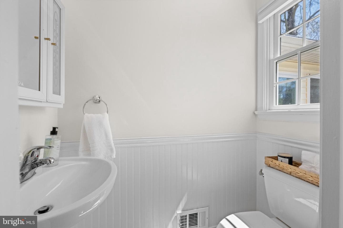 174 Coldstream Drive photo 17