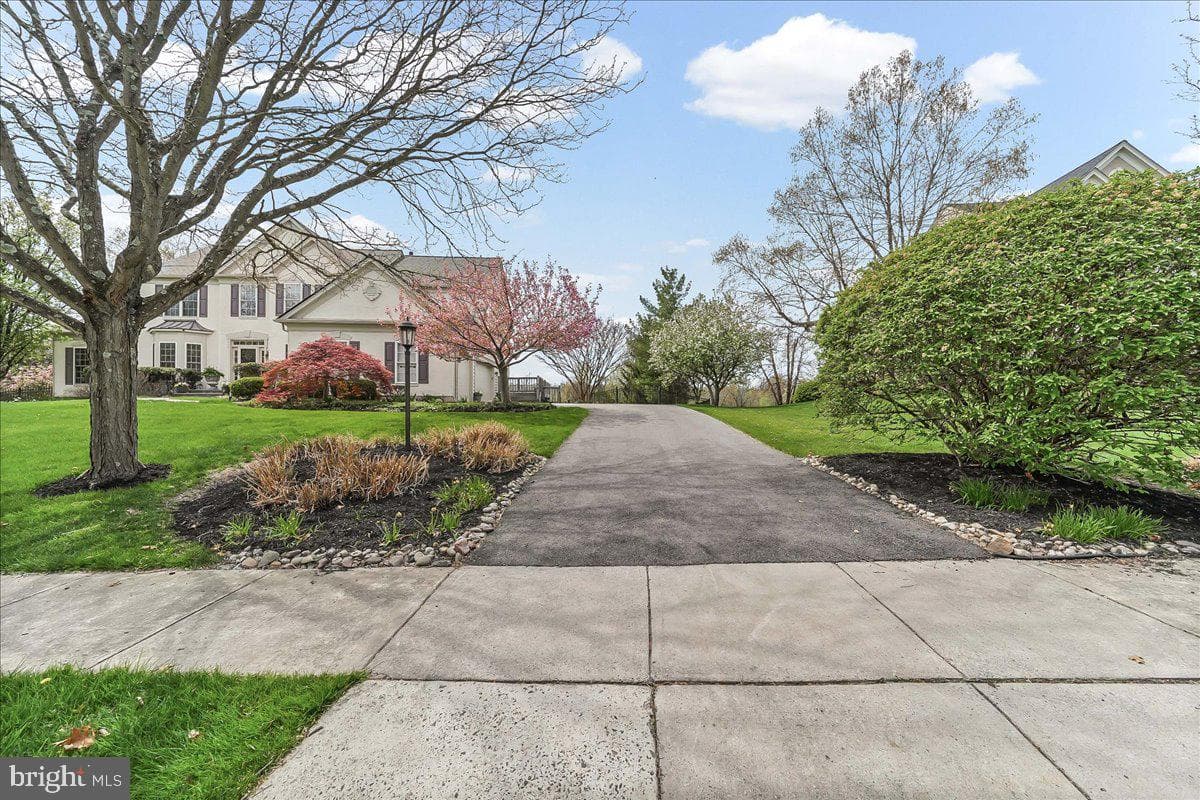 26 Saddlebrook Lane photo 4