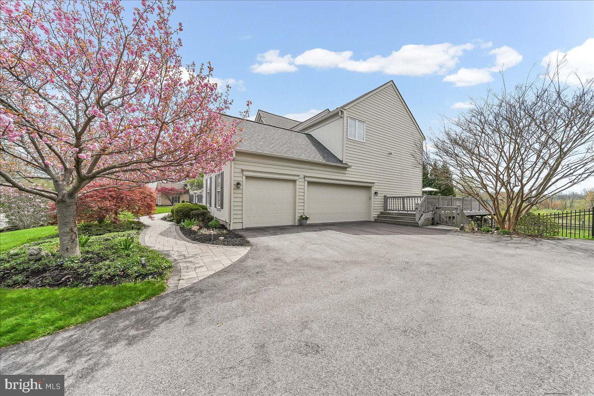 26 Saddlebrook Lane photo 69