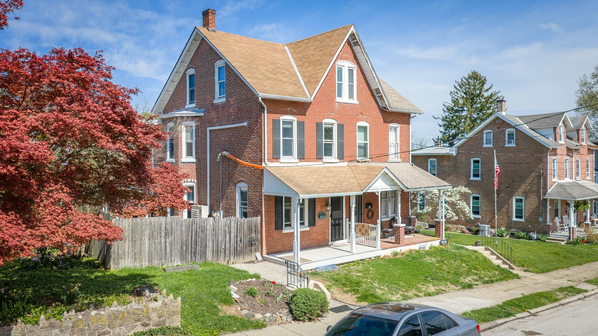 321 Walnut Street photo 2