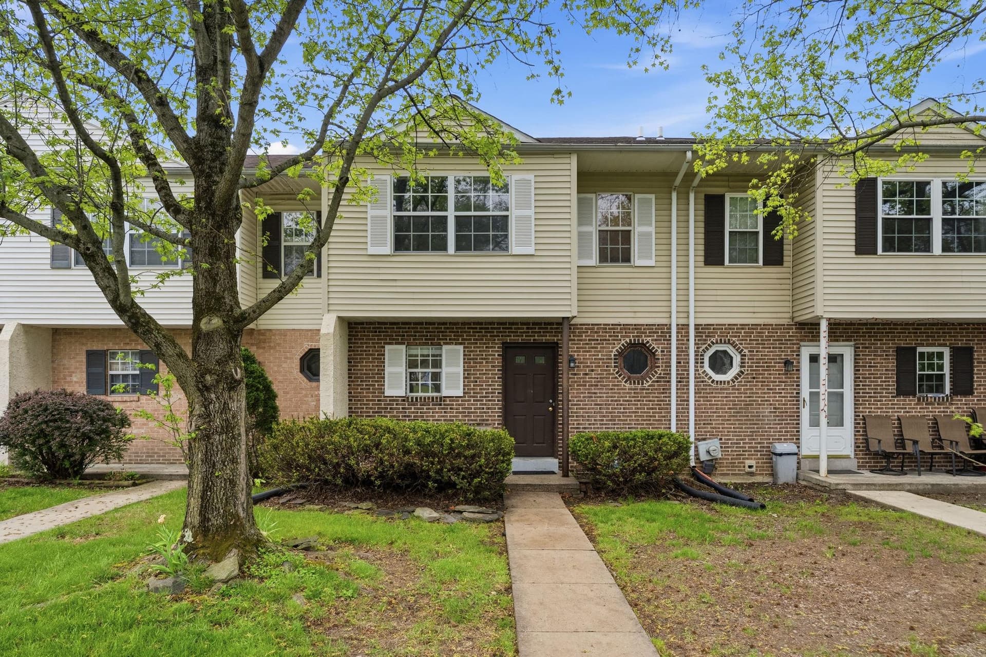 262 Carlyn Court