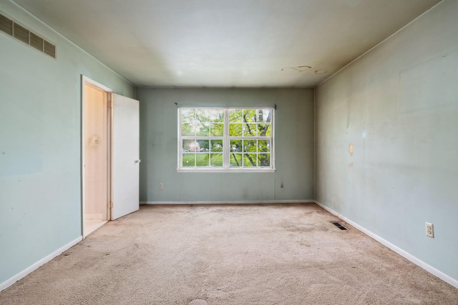 262 Carlyn Court photo 27