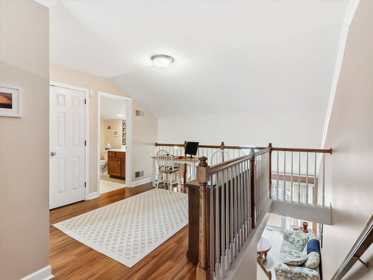 54 Saddler Drive photo 16