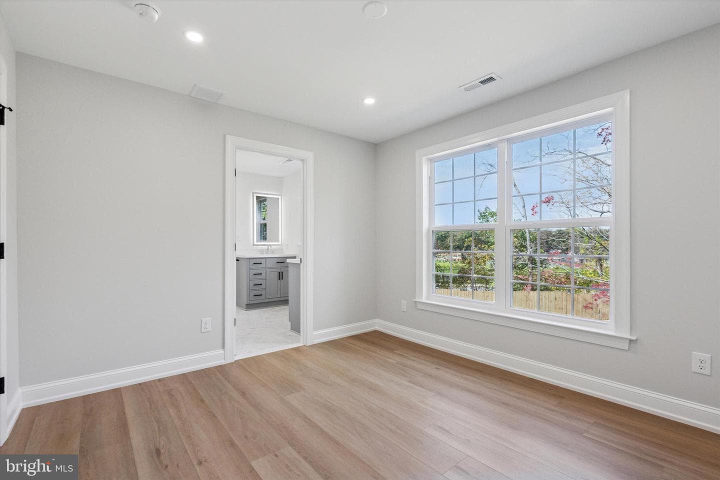 896 Conestoga Road photo 28