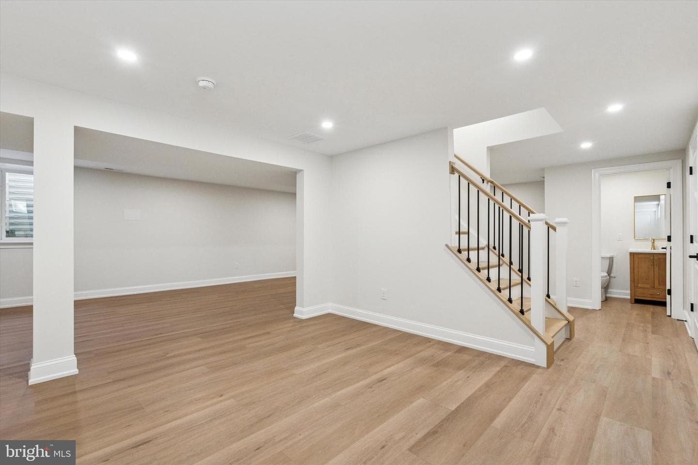 896 Conestoga Road photo 30