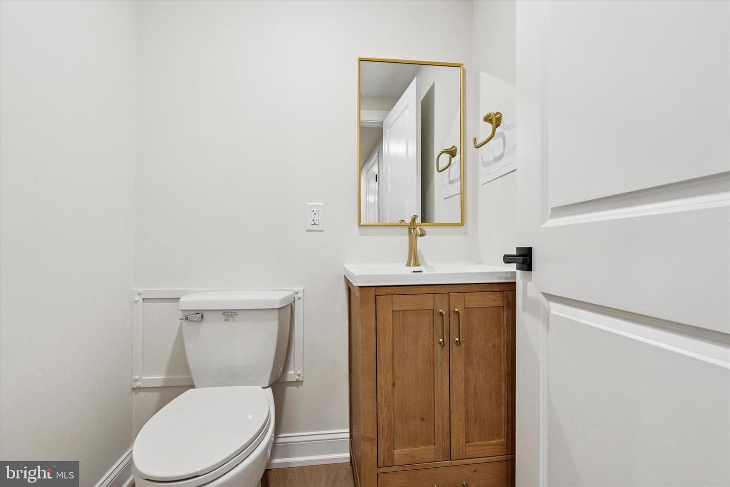 896 Conestoga Road photo 33