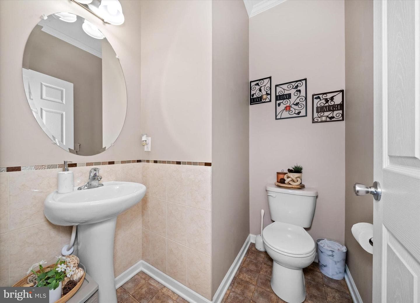 400 Buttonwood Lane photo 21
