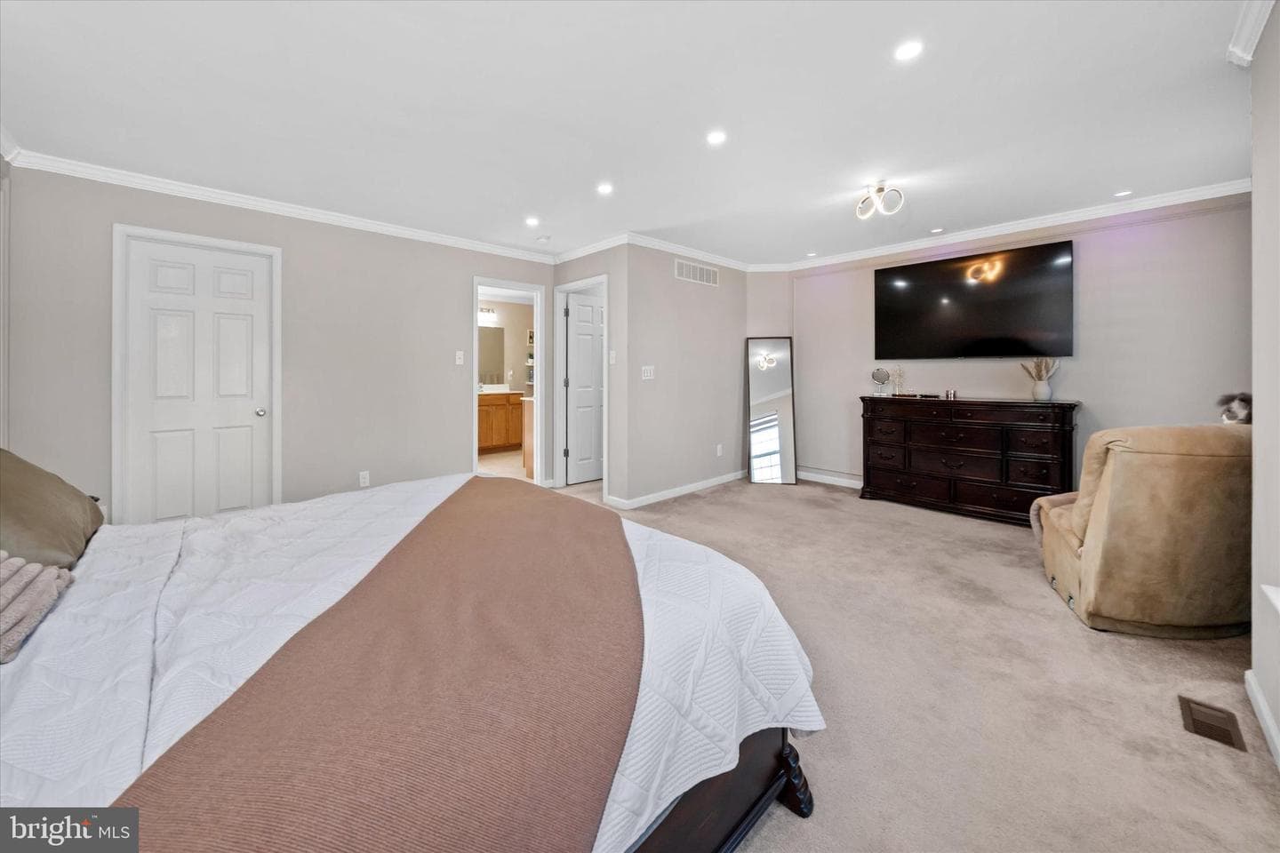 400 Buttonwood Lane photo 23