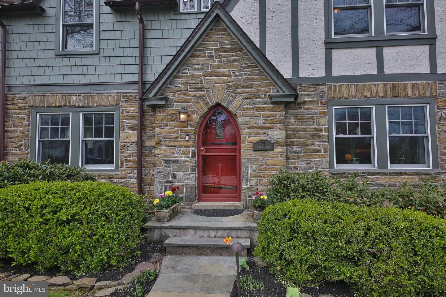 20 Hillside Road photo 3
