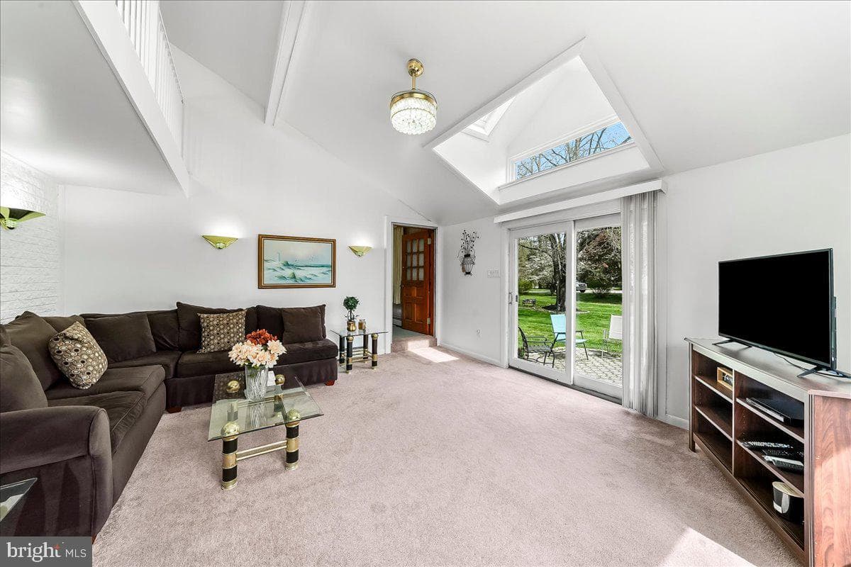 2 Marian Road photo 16