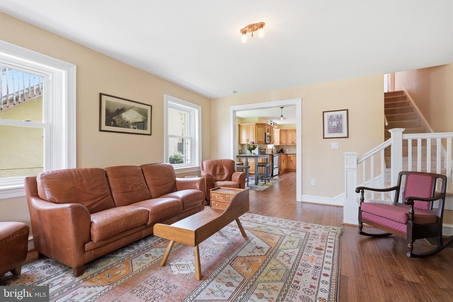 424 W Barnard Street photo 4