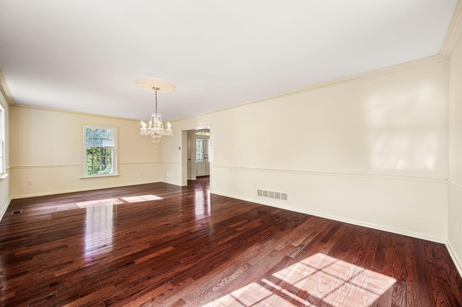 346 N Woodmont Drive photo 11