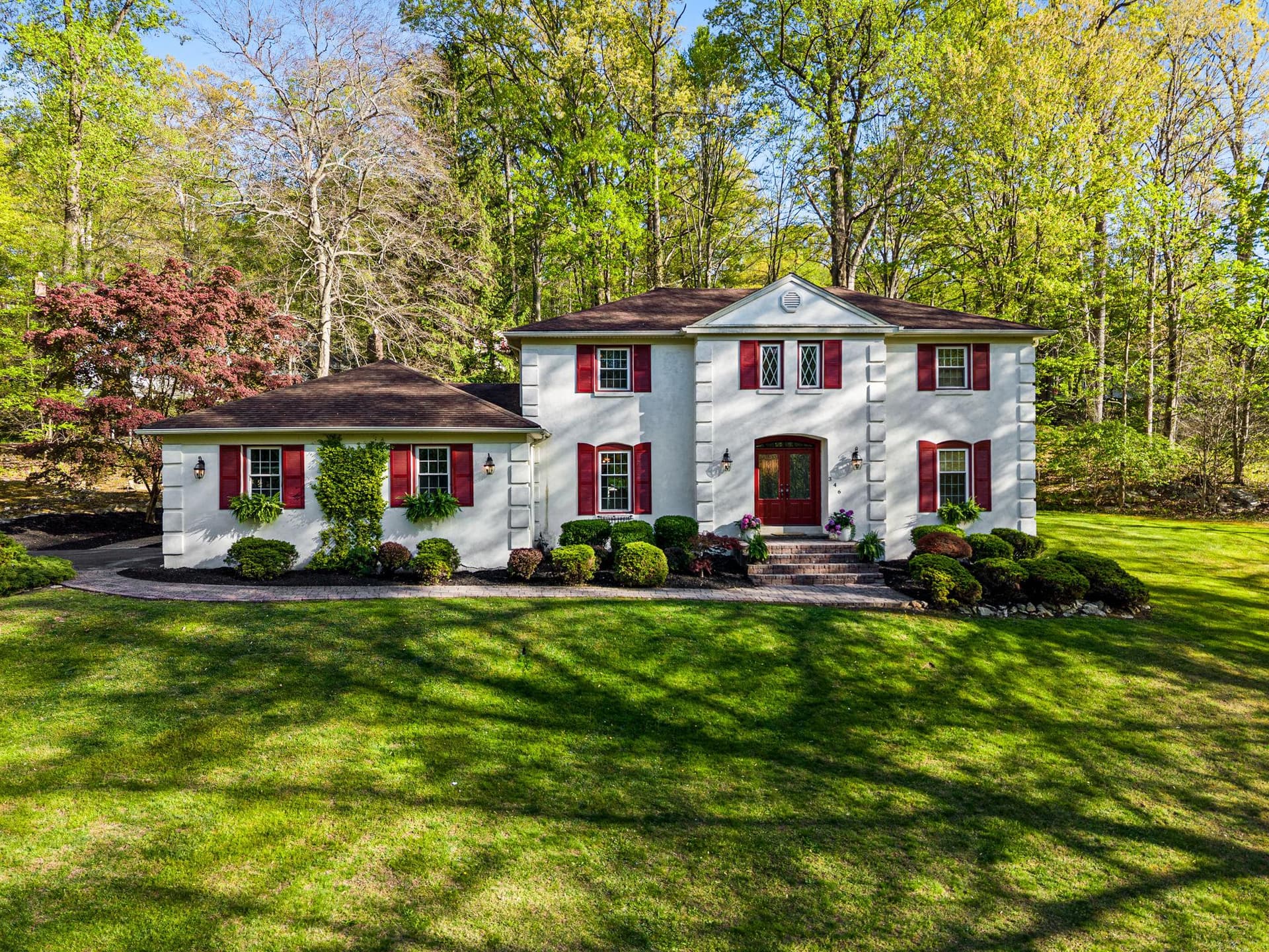 346 N Woodmont Drive photo 2