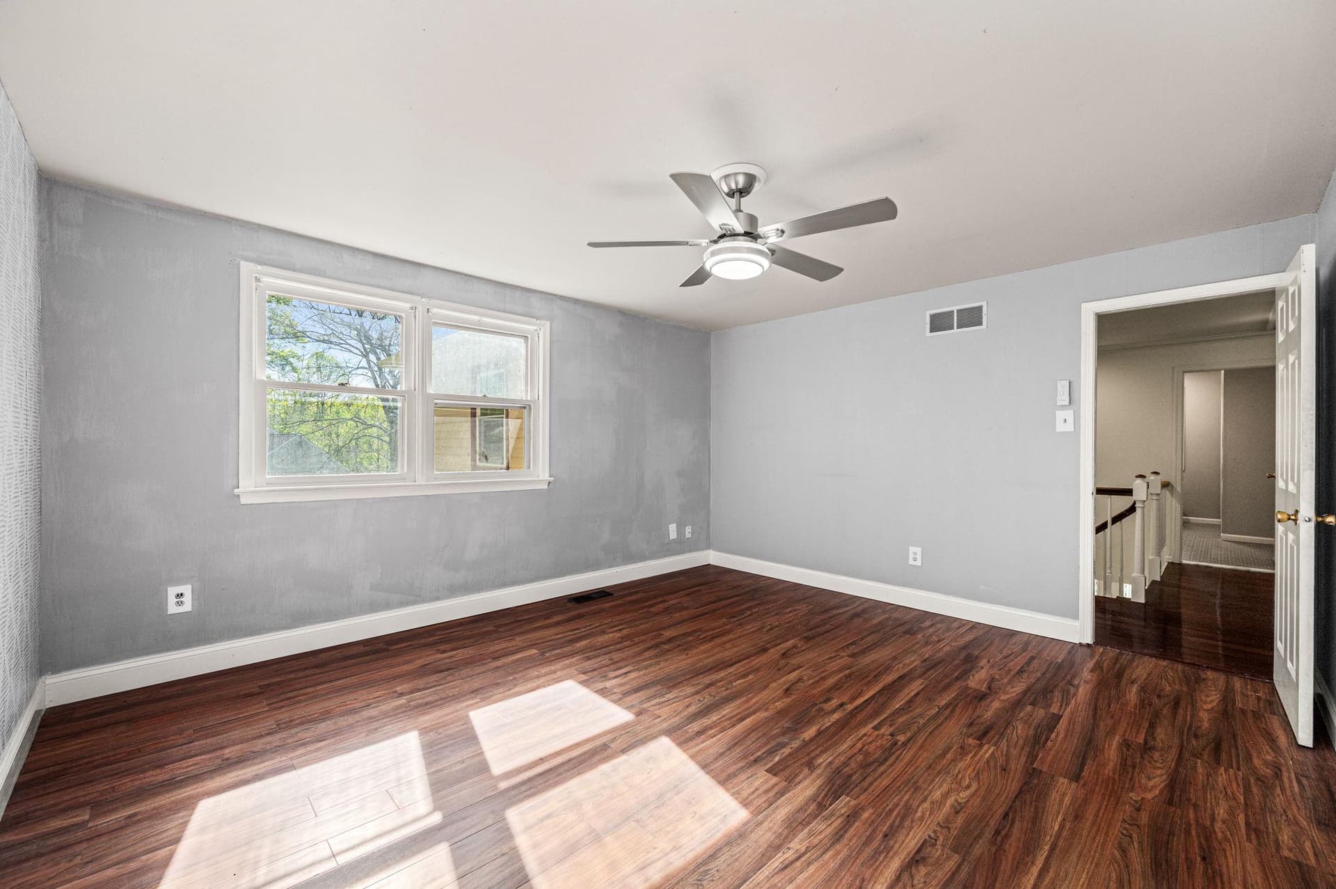 346 N Woodmont Drive photo 32