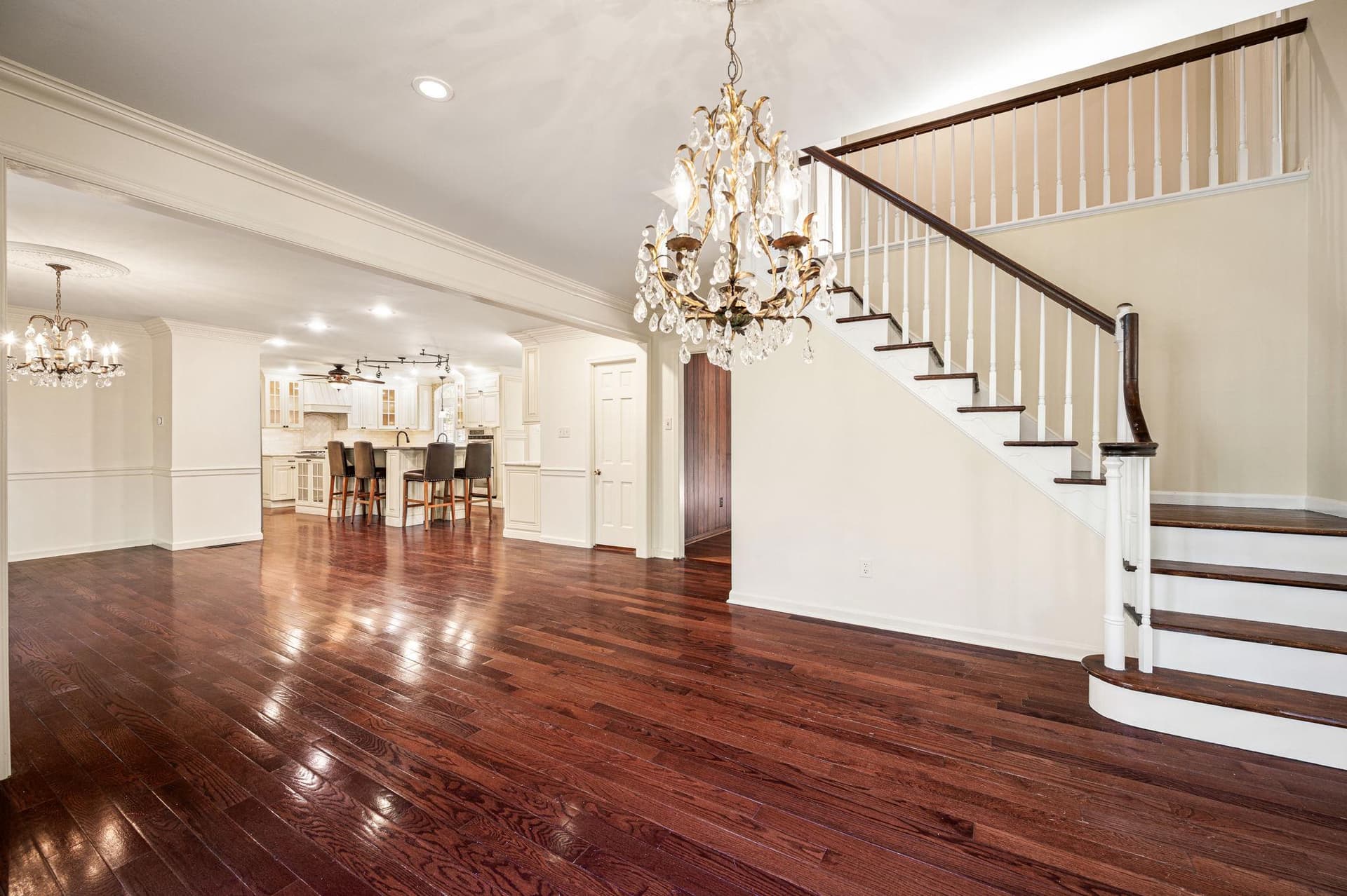 346 N Woodmont Drive photo 4