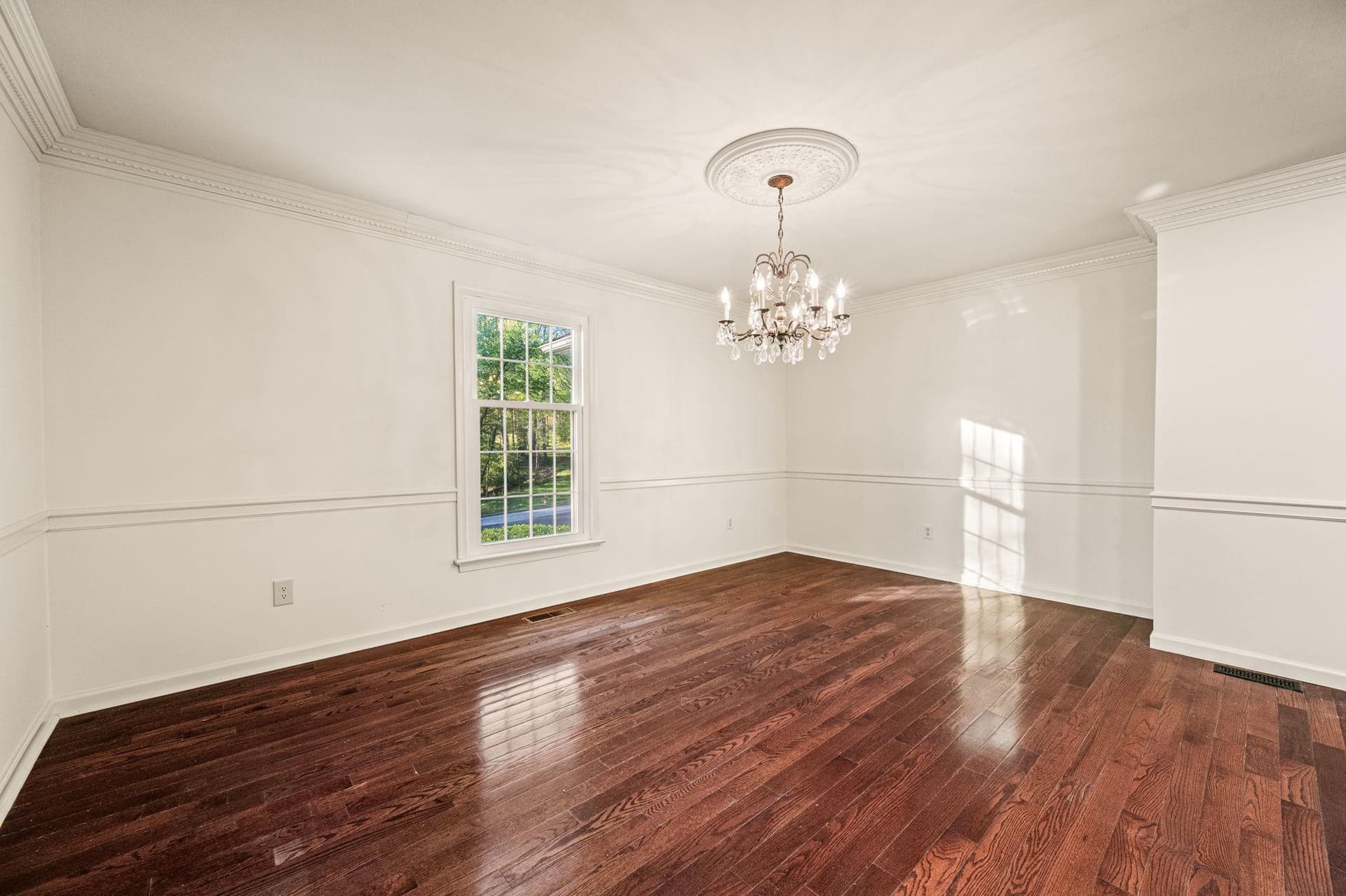 346 N Woodmont Drive photo 8