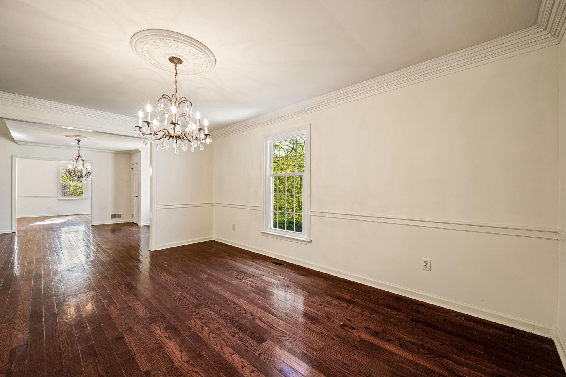 346 N Woodmont Drive photo 9