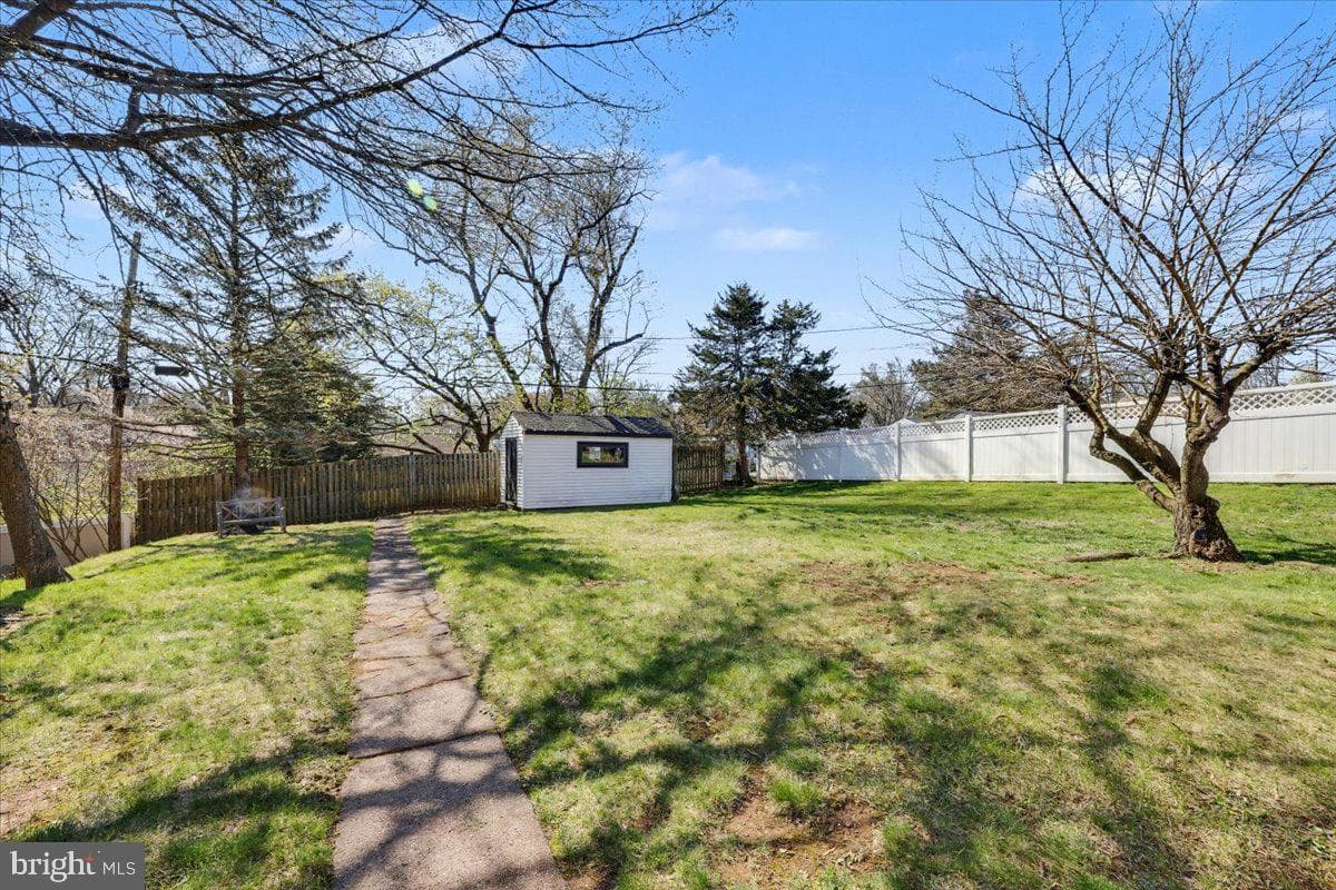 1204 Madison Avenue photo 24